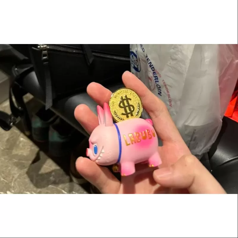 Labubu DIE MONSTER SPARSCHWEINFIGUR LIMITIERT Labubu DIE MONSTER SPARSCHWEINFIGUR LIMITIERT