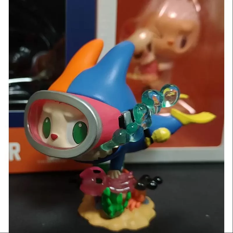 Labubu DIE MONSTER-TAUCHERFIGUR LIMITIERT