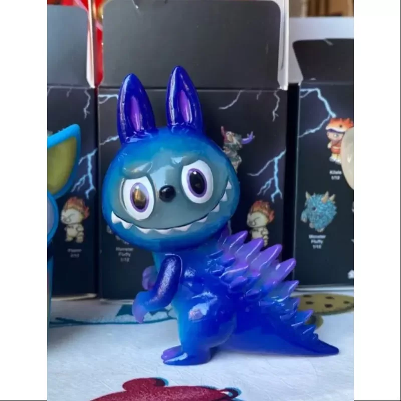 Labubu Die Monster Kaiju Jagd Serie 2.0 Serie Gojimomo leuchtende Ausgabe Labubu Die Monster Kaiju Jagd Serie 2.0 Serie Gojimomo leuchtende Ausgabe