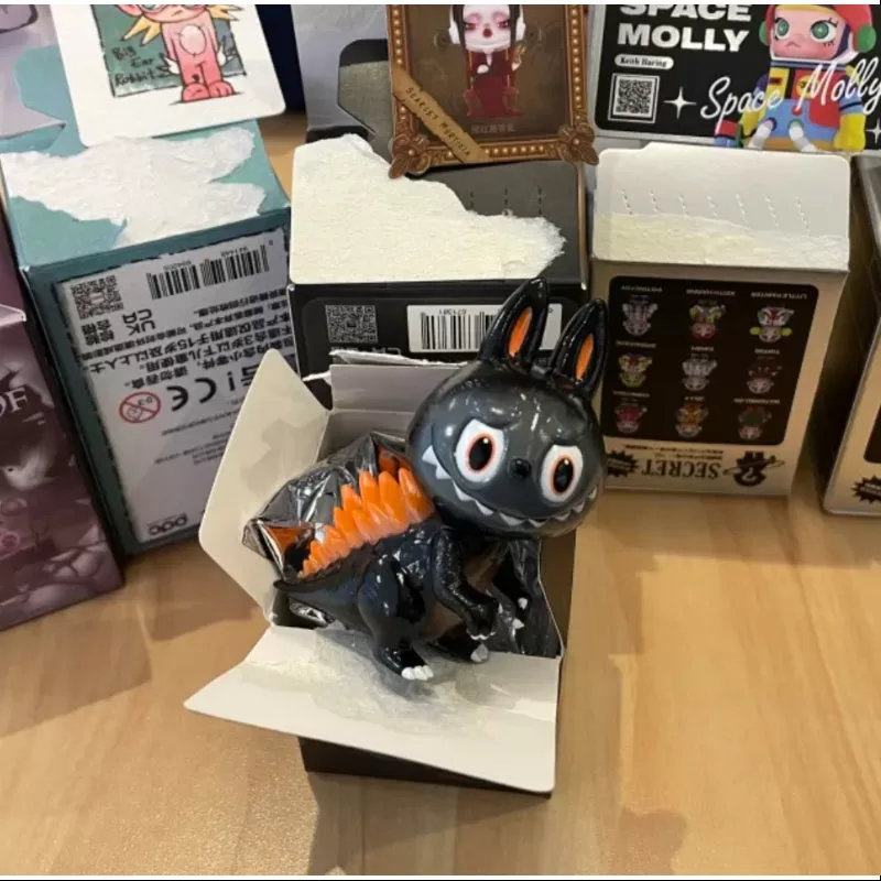 Labubu Die Monster Kaiju Jagd Serie 2,5 Serie Gojimomo leuchtende Ausgabe