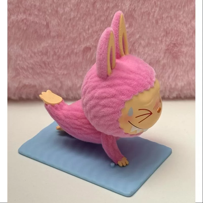Labubu Die Monster Lazy Yoga Serie Schwitzen
