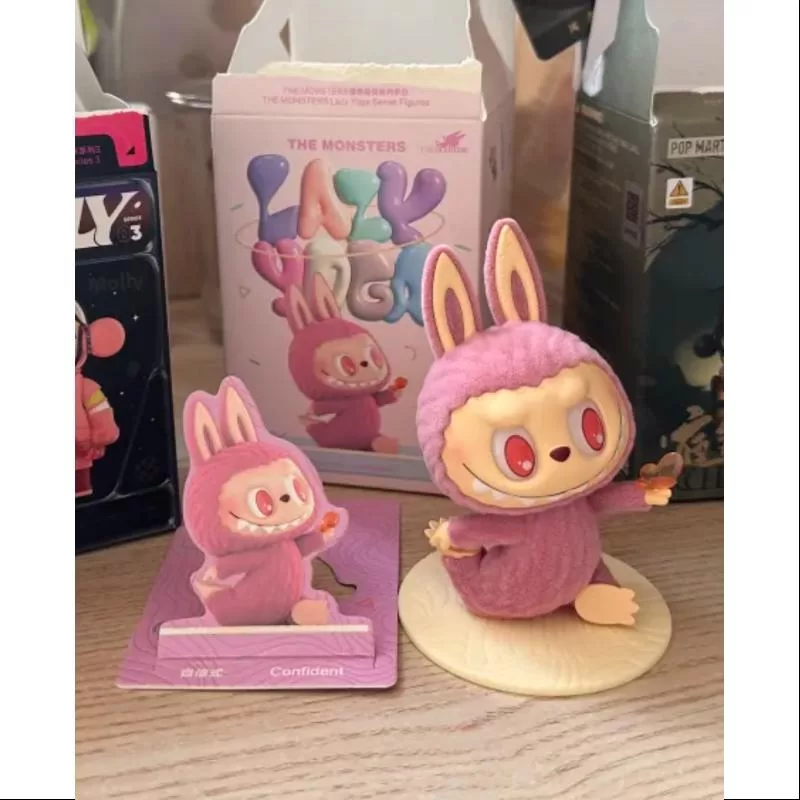 Labubu Die Monster Lazy Yoga Serie Selbstbewusst