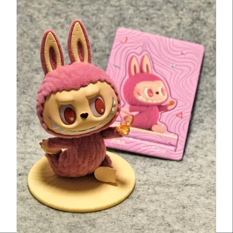 Labubu Die Monster Lazy Yoga Serie Selbstbewusst
