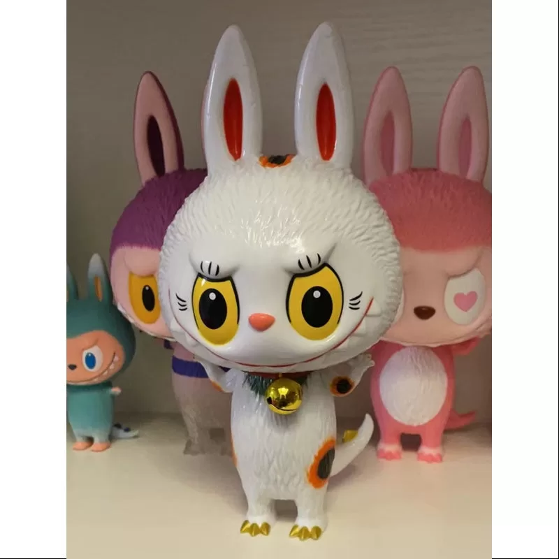 Labubu Die Monster Zimomo Maneki Weiß 2019 LIMITIERT Labubu Die Monster Zimomo Maneki Weiß 2019 LIMITIERT