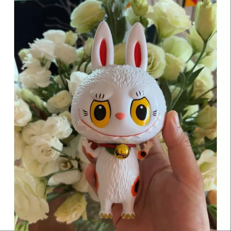 Labubu Die Monster Zimomo Maneki Weiß 2019 LIMITIERT Labubu Die Monster Zimomo Maneki Weiß 2019 LIMITIERT
