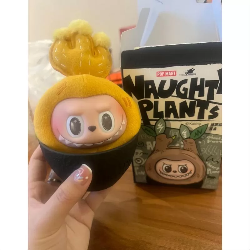Labubu THE MONSTERS NAUGHTY PLANTS Vinyl Face Series Kaktus Labubu THE MONSTERS NAUGHTY PLANTS Vinyl Face Series Kaktus