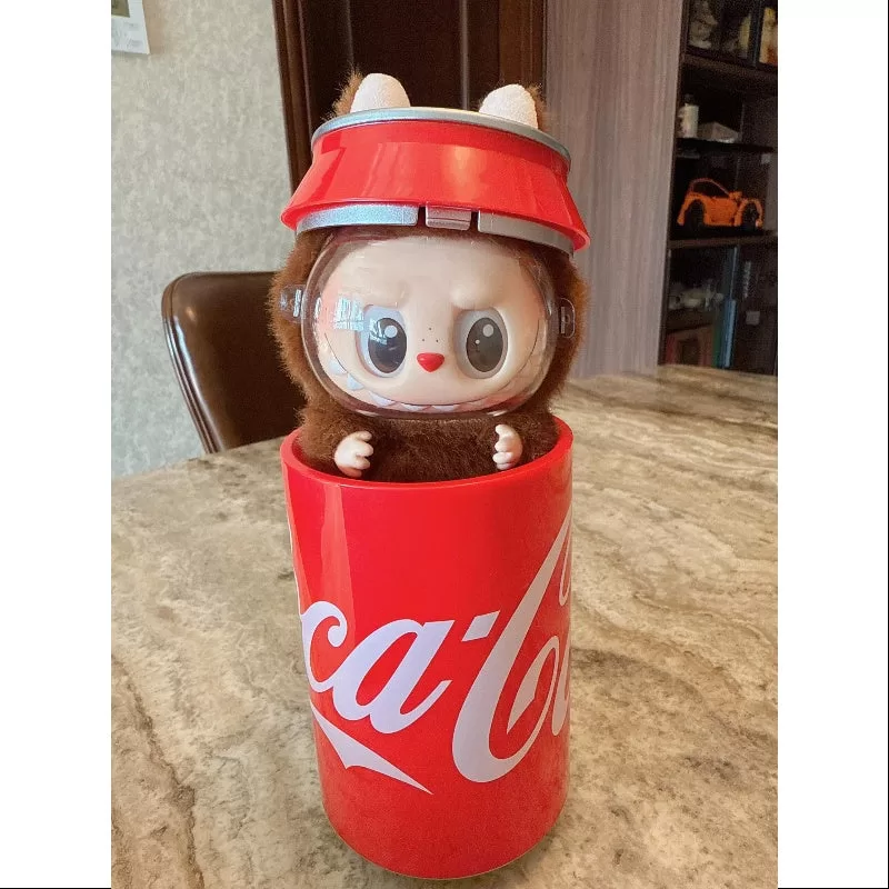 Labubu The Monsters Coca Cola Serie Vinyl-Gesichtsanhänger Secret Mysterious Guest (1/72) Labubu The Monsters Coca Cola Serie Vinyl-Gesichtsanhänger Secret Mysterious Guest (1/72)