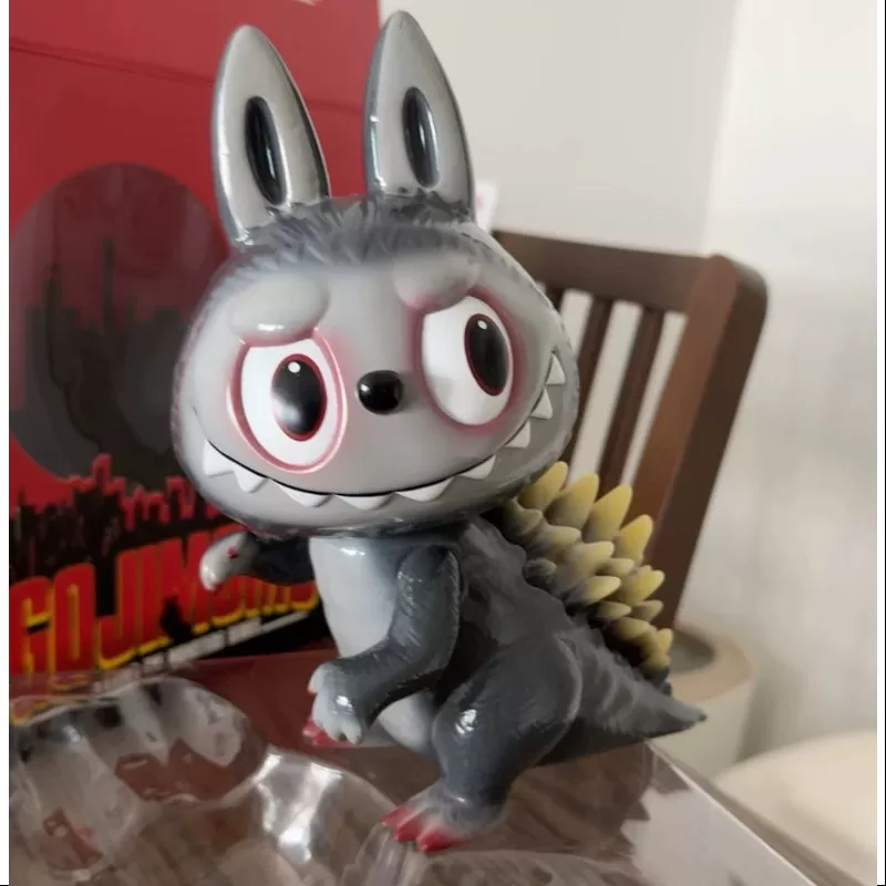 Labubu The Monsters Gojimomo Originalfarbe 2019 BTS LIMITED (im Dunkeln leuchtend) Labubu The Monsters Gojimomo Originalfarbe 2019 BTS LIMITED (im Dunkeln leuchtend)
